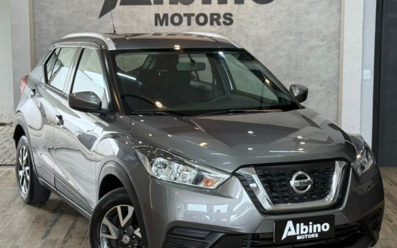 Nissan KICKS S 1.6 16V Flex 5p Aut. na cor Cinza em Joinville / SC - 780455